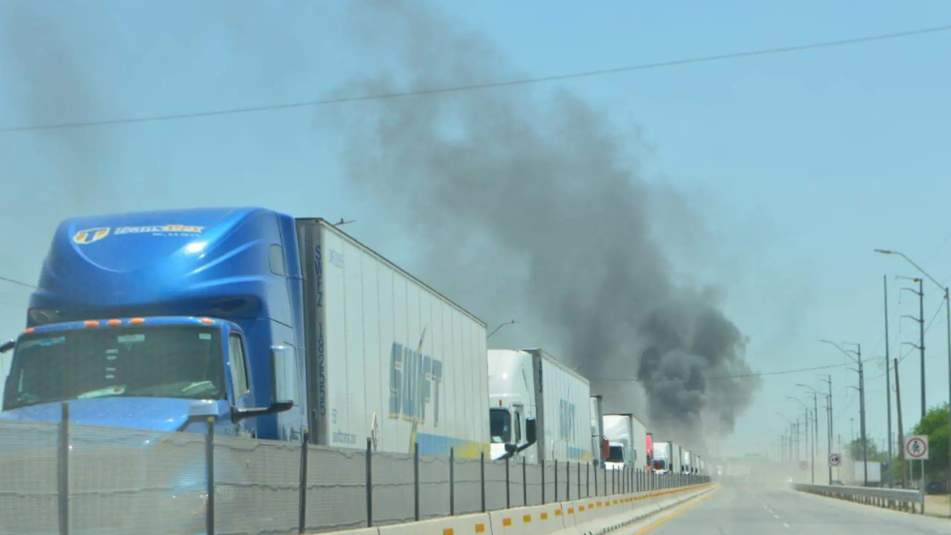 Incendio de tráileres en Reynosa, Tamaulipas | Jaime Jiménez 